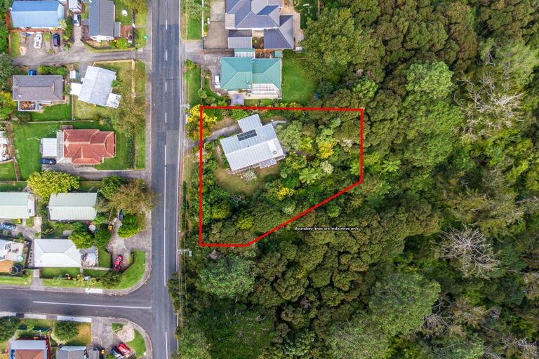 Photo of property in 224 Glengarry Road, Glen Eden, Auckland, 0602