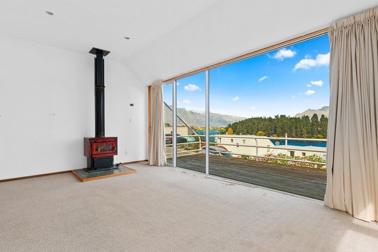 Photo of property in 13a The Terrace, Queenstown, 9300