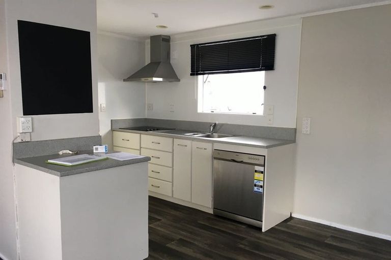 Photo of property in 30 Karen Crescent, Dinsdale, Hamilton, 3204