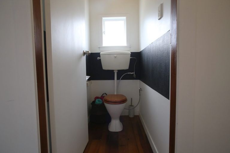 Photo of property in 13 York Crescent, Westown, New Plymouth, 4310