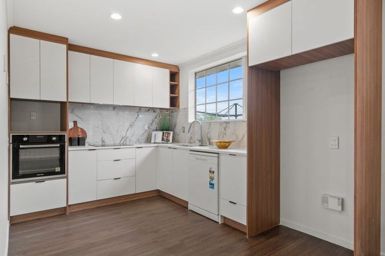 Photo of property in 197 Keri Vista Rise, Papakura, 2110