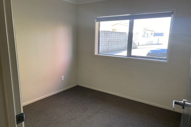 Photo of property in 19 Lyn Street, Lynmouth, New Plymouth, 4310