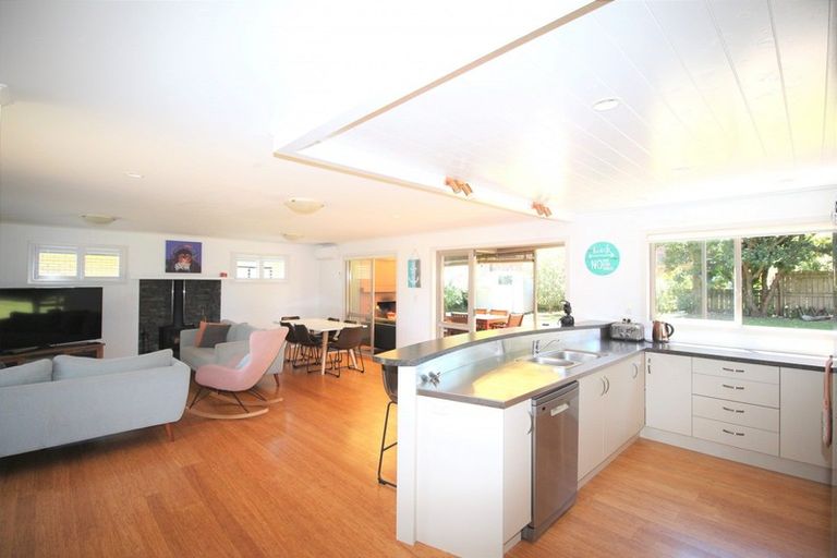 Photo of property in 670 Matarangi Drive, Matarangi, Whitianga, 3592