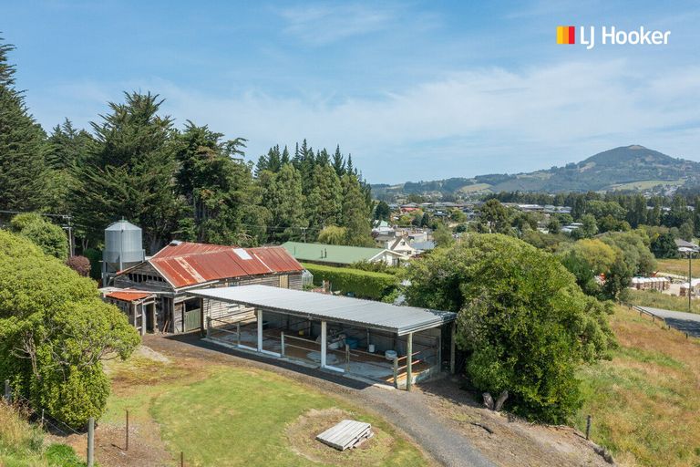 Photo of property in 4 Mcmeakin Road, Abbotsford, Dunedin, 9018