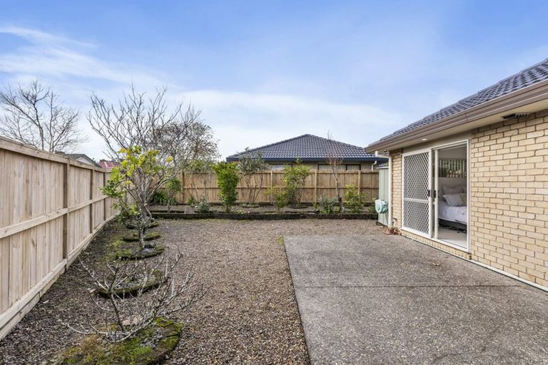 Photo of property in 2 Marlon Lane, East Tamaki, Auckland, 2016