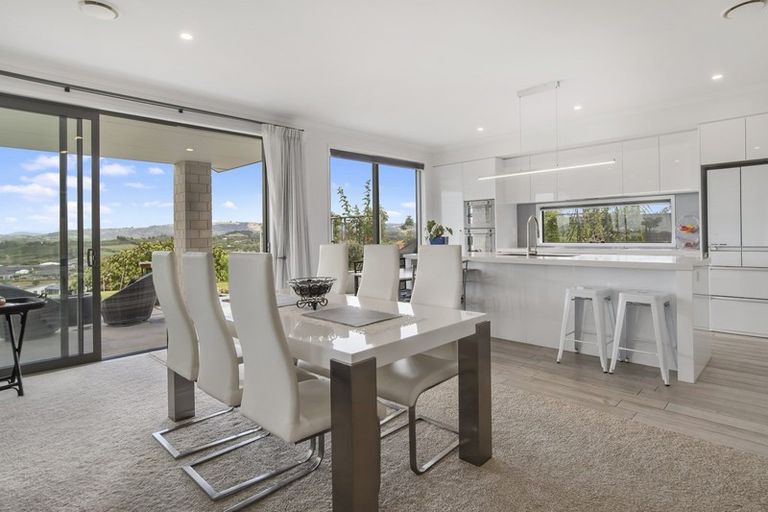 Photo of property in 28 Holyoake Terrace, Omokoroa, 3114