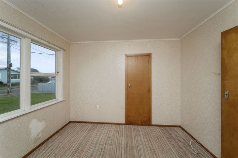 Photo of property in 5 Murray Avenue, Hawera, 4610