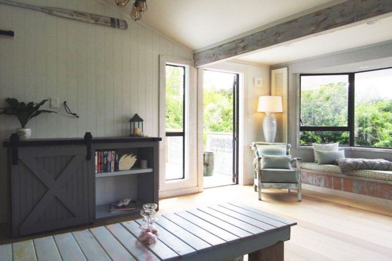 Photo of property in 82 Rangitane Loop Road, Kerikeri, 0294