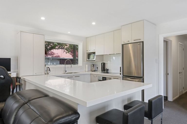 Photo of property in 27 Momorangi Crescent, Redwood, Christchurch, 8051