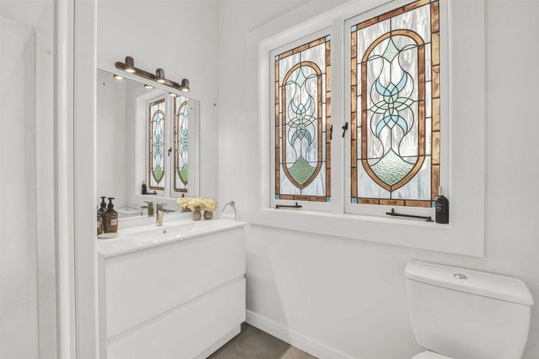 Photo of property in 67 Verran Road, Birkenhead, Auckland, 0626