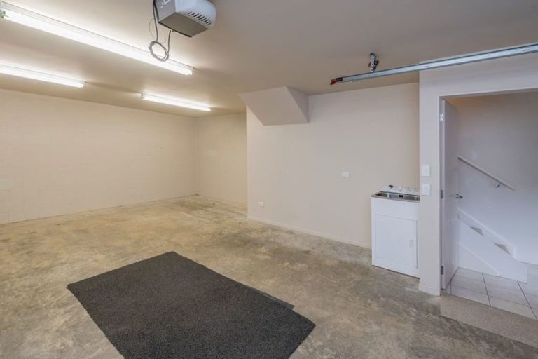 Photo of property in Te Kakariki Apartments, 7/8 Wellington Road, Paekakariki, 5034