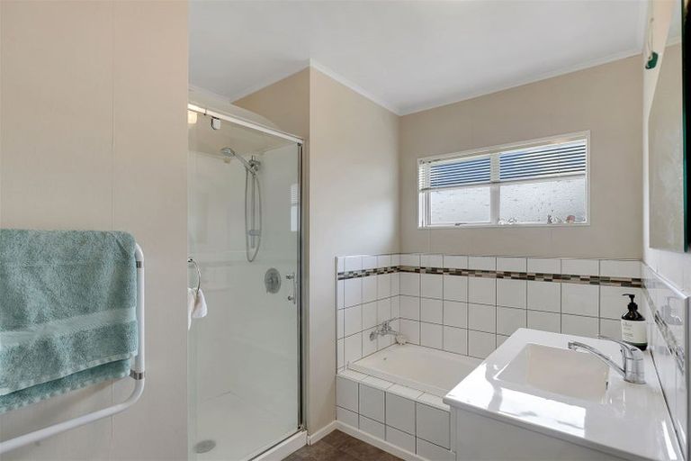 Photo of property in 1 Naver Place, Papakowhai, Porirua, 5024