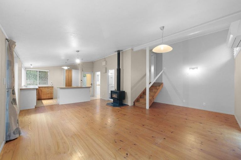 Photo of property in 143 Bays Road, Orere Point, Papakura, 2585