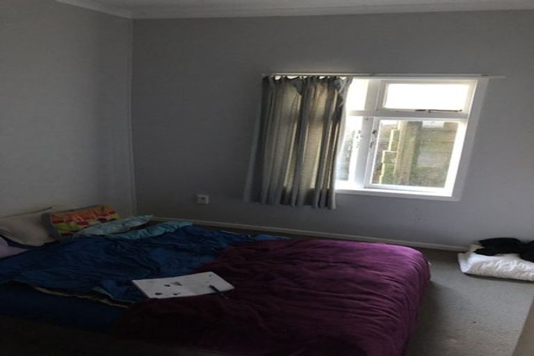 Photo of property in 56 Pioneer Road, Moturoa, New Plymouth, 4310