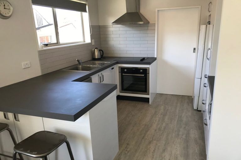 Photo of property in 1/41 Parkvale Road, Karori, Wellington, 6012