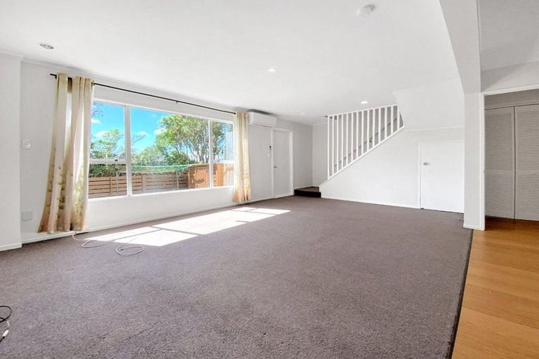 Photo of property in 7 Hollydale Grove, Churton Park, Wellington, 6037