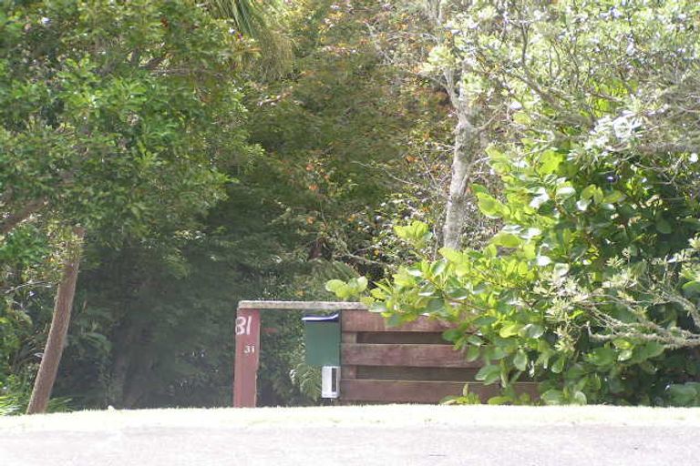 Photo of property in 31 Kauri Glen Road, Northcote, Auckland, 0627