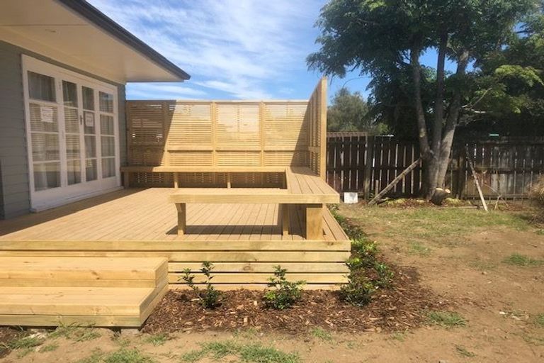 Photo of property in 1/452 Swanson Road, Ranui, Auckland, 0612