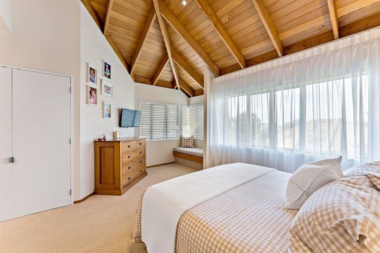 Photo of property in 2/33 Milford Road, Milford, Auckland, 0620