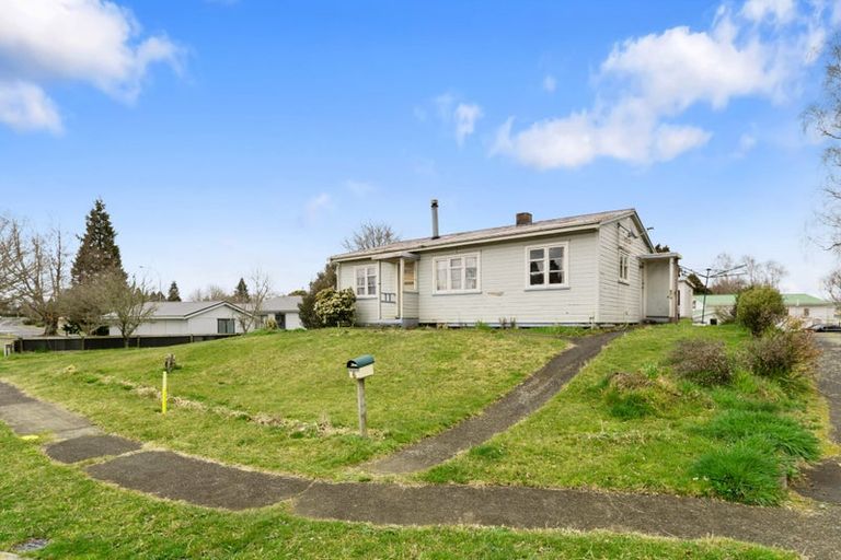 Photo of property in 6 Osborne Place, Tokoroa, 3420