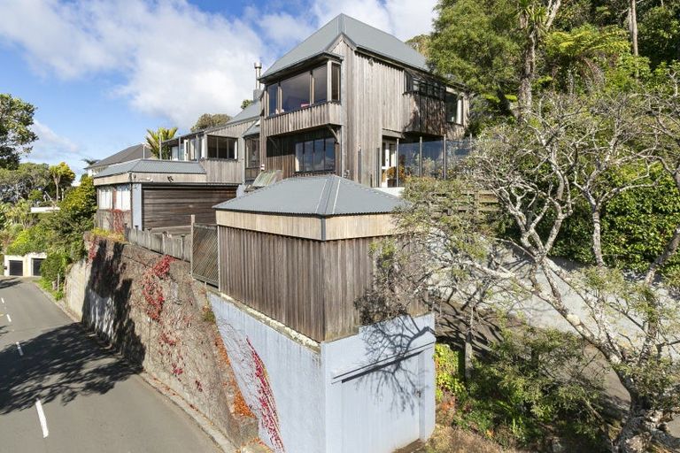 Photo of property in 31 Wadestown Road, Wadestown, Wellington, 6012