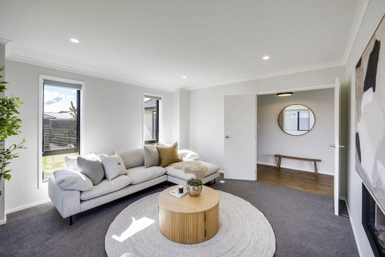 Photo of property in 15 Hikawera Drive, Frimley, Hastings, 4120