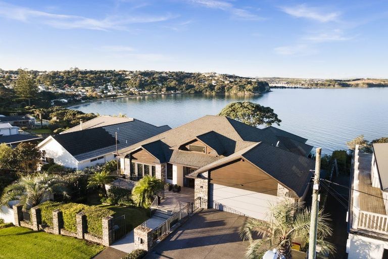 Photo of property in 93 Tiri Road, Tindalls Beach, Whangaparaoa, 0930