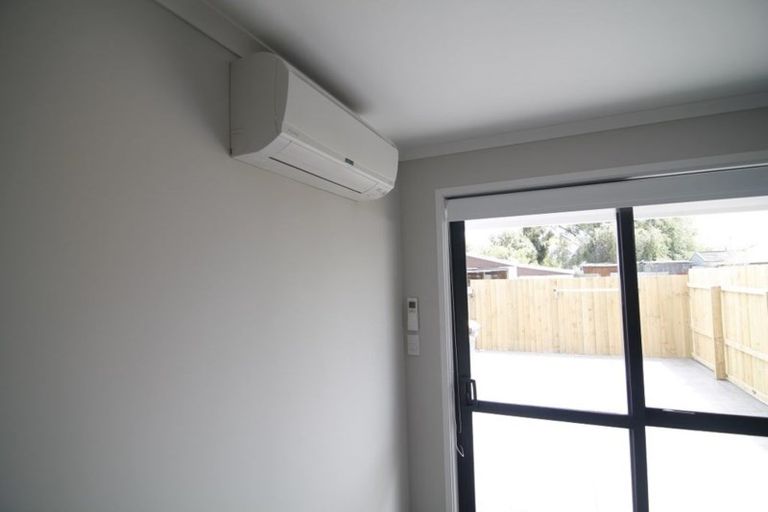 Photo of property in 104 Bowhill Road, New Brighton, Christchurch, 8083