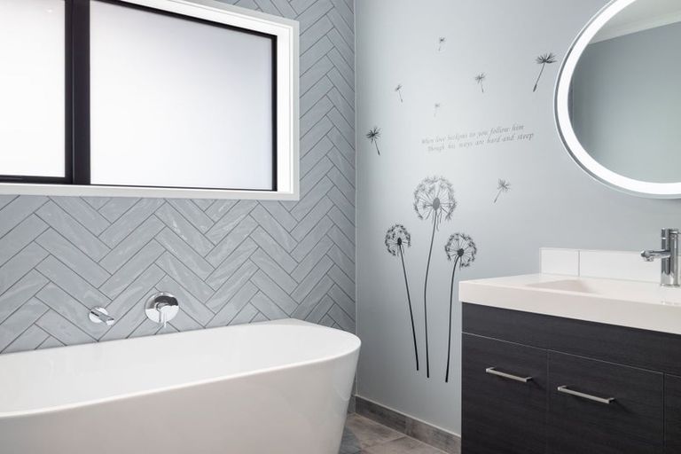 Photo of property in 8 Awatiro Drive, Kaukapakapa, 0871