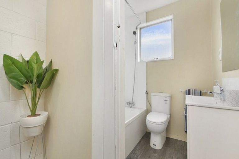 Photo of property in 2/36a Harman Street, Addington, Christchurch, 8024