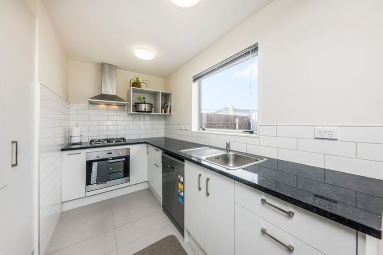 Photo of property in 16 Fay Close, Wiri, Auckland, 2104