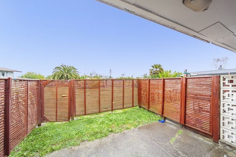 Photo of property in Marewa Lodge Apartments, 4/44 Taradale Road, Marewa, Napier, 4110