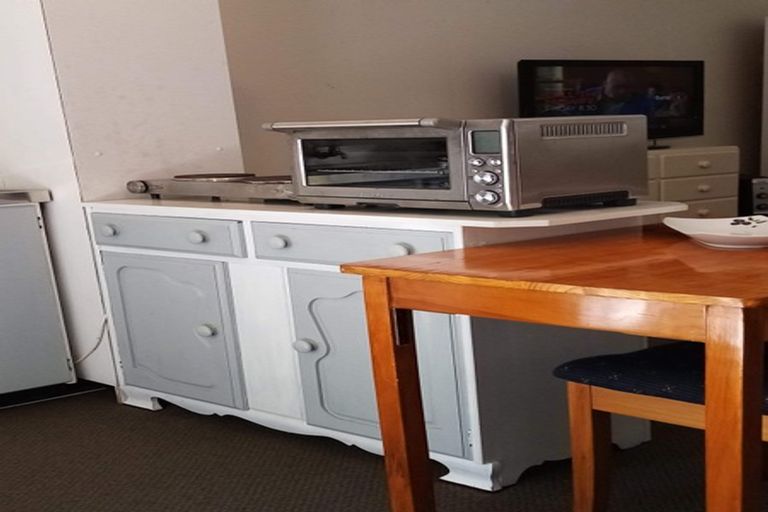 Photo of property in 23a Elizabeth Place, Ferndale, New Plymouth, 4310