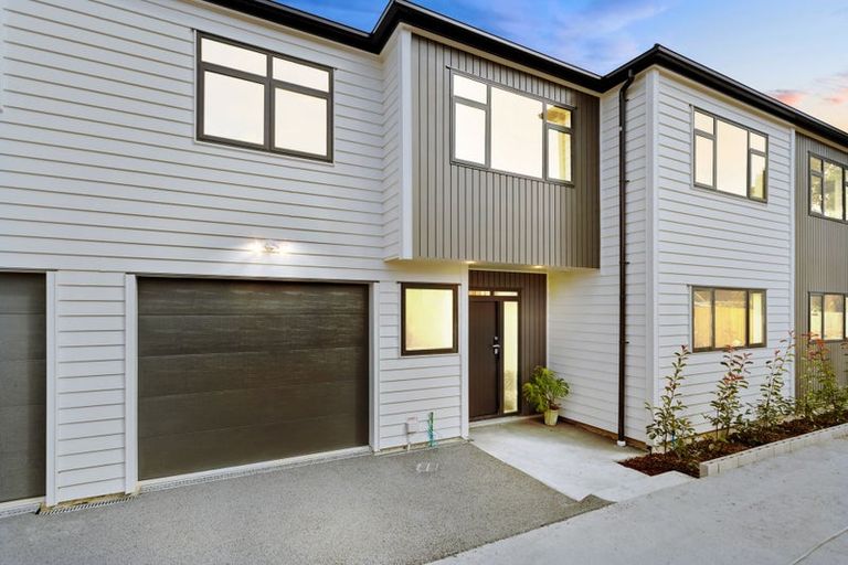 Photo of property in 5b Norval Road, Henderson, Auckland, 0610