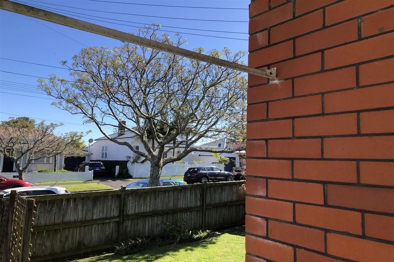 Photo of property in 1/23 Mozeley Avenue, Devonport, Auckland, 0624