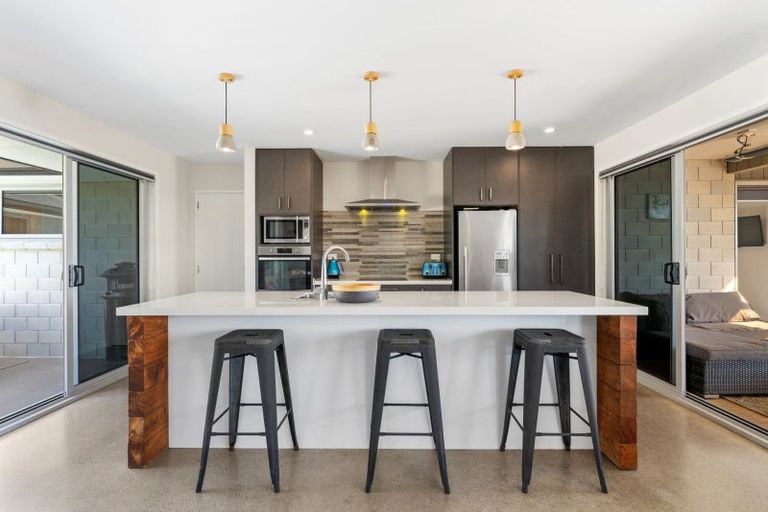 Photo of property in 5 Greenvale Place, Welcome Bay, Tauranga, 3112