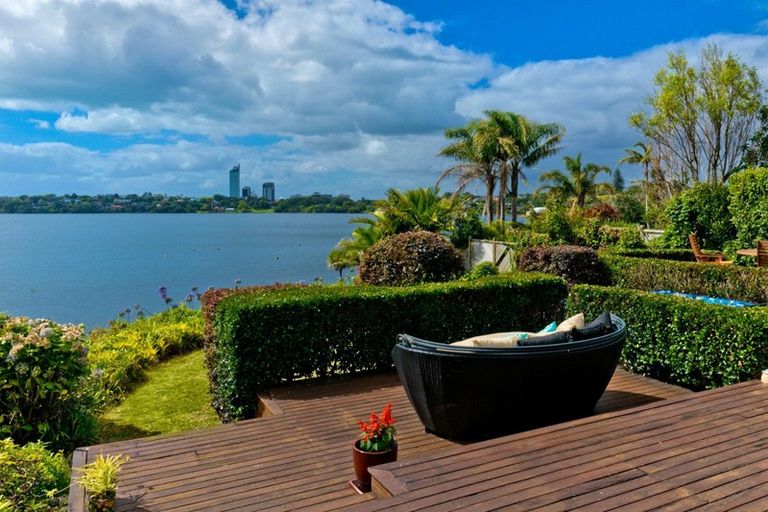 Photo of property in 4/76 Shakespeare Road, Milford, Auckland, 0620