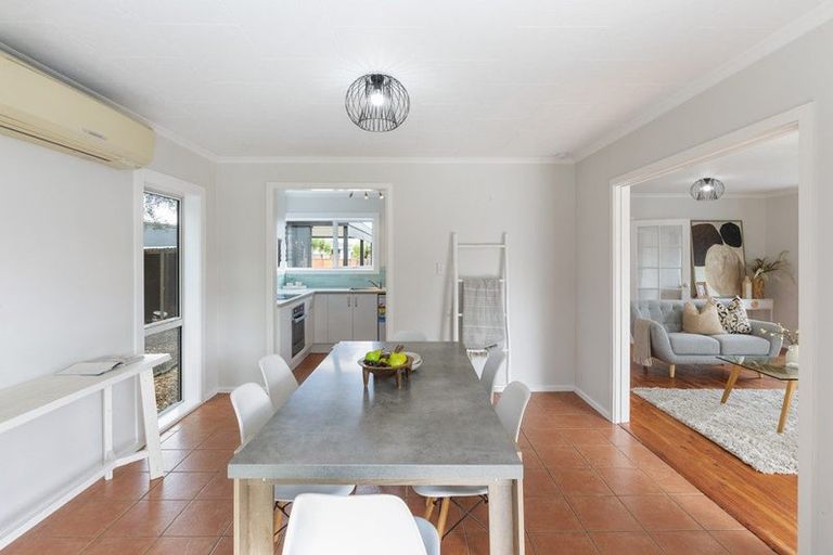 Photo of property in 12 Heathglen Avenue, Parklands, Christchurch, 8083