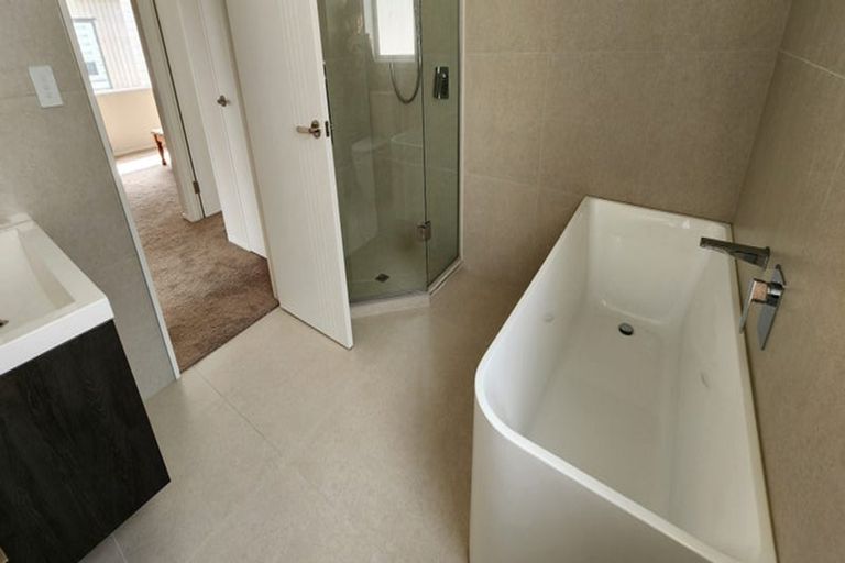 Photo of property in 28 Gecko Road, Hobsonville, Auckland, 0616