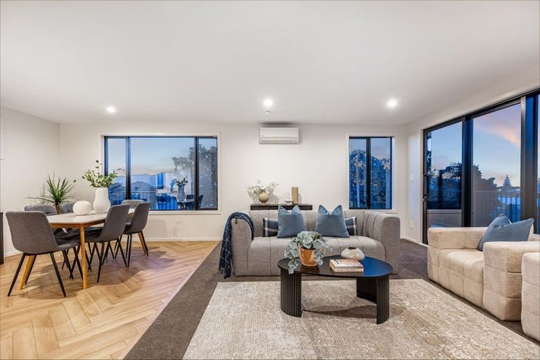 Photo of property in 115 Golf Road, Paraparaumu Beach, Paraparaumu, 5032