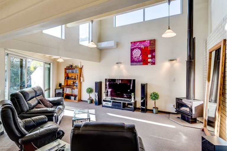 Photo of property in 17 Upham Crescent, Taradale, Napier, 4112