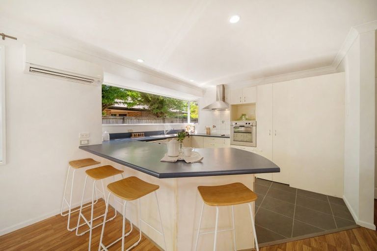 Photo of property in 6 Creedon Glen, Casebrook, Christchurch, 8051