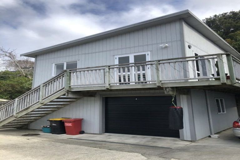 Photo of property in 26 Redwood Avenue, Tawa, Wellington, 5028