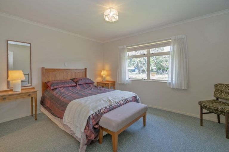 Photo of property in 2 Parkland Place, Whitianga, 3510