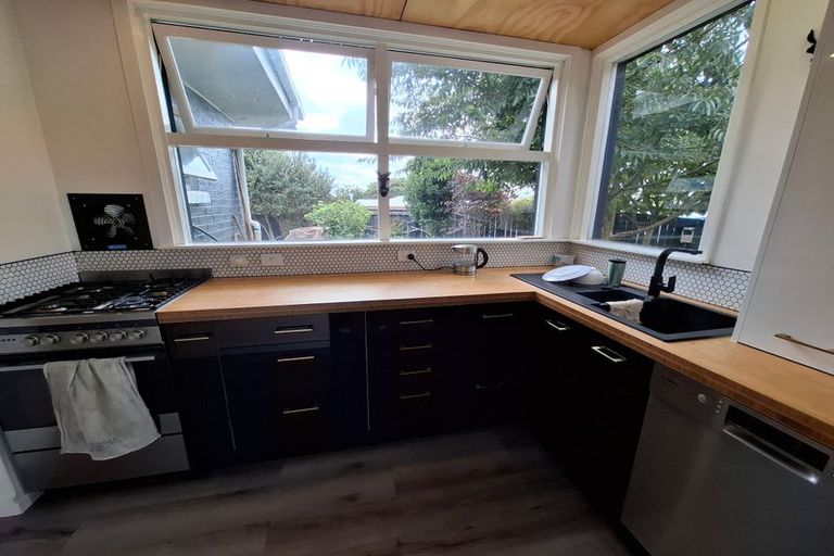 Photo of property in 69 Tarahua Road, Welbourn, New Plymouth, 4310