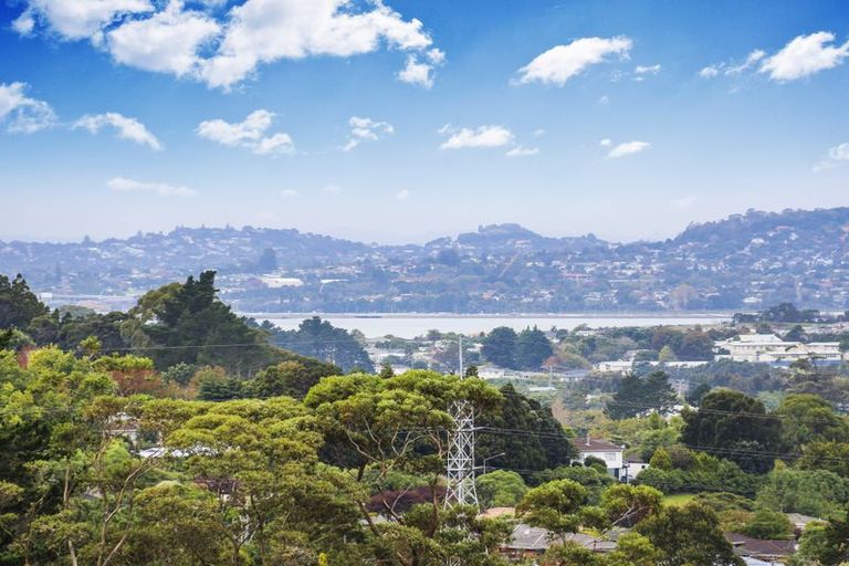 Photo of property in 2/29 Kemp Road, Massey, Auckland, 0614