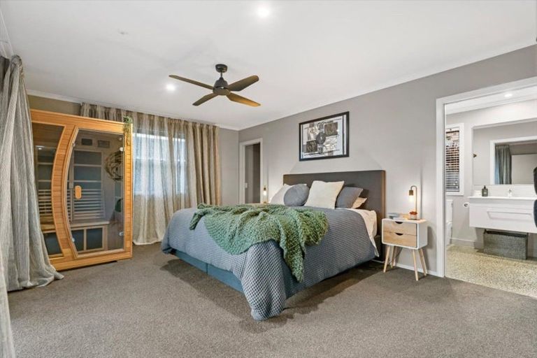 Photo of property in 6 Donelle Place, Te Puke, 3119