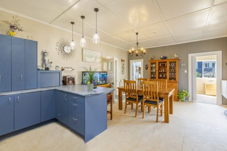 Photo of property in 15 Watts Street, Waipawa, 4210