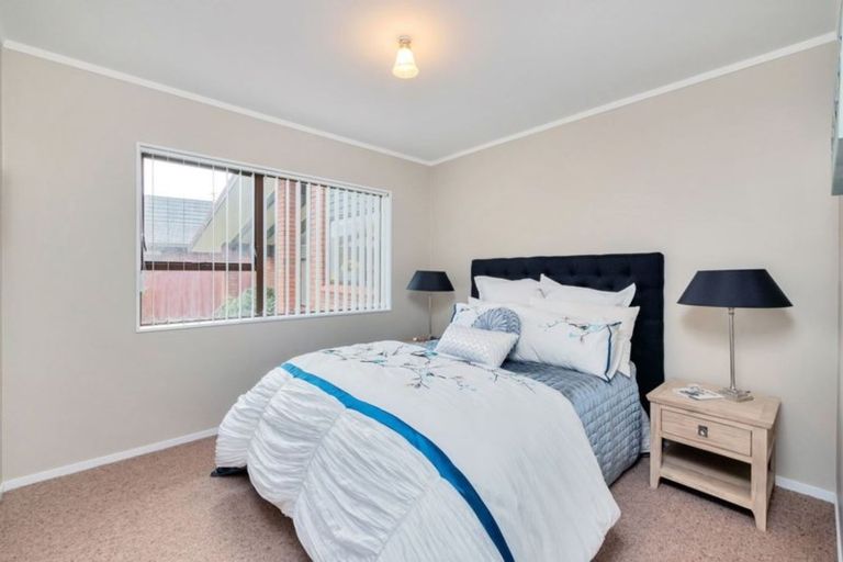 Photo of property in 43 Lakeside Drive, Pahurehure, Papakura, 2113