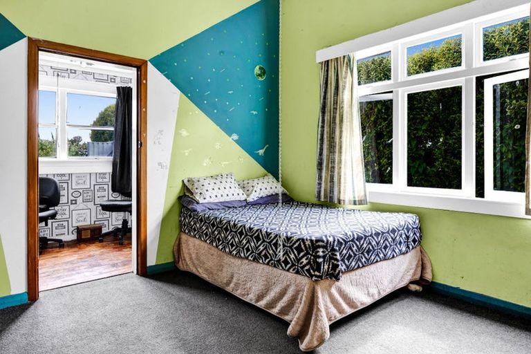 Photo of property in 77 Ngatai Street, Manaia, 4612